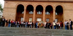 Шествие с факелами в память жертвам Армянского геноцида